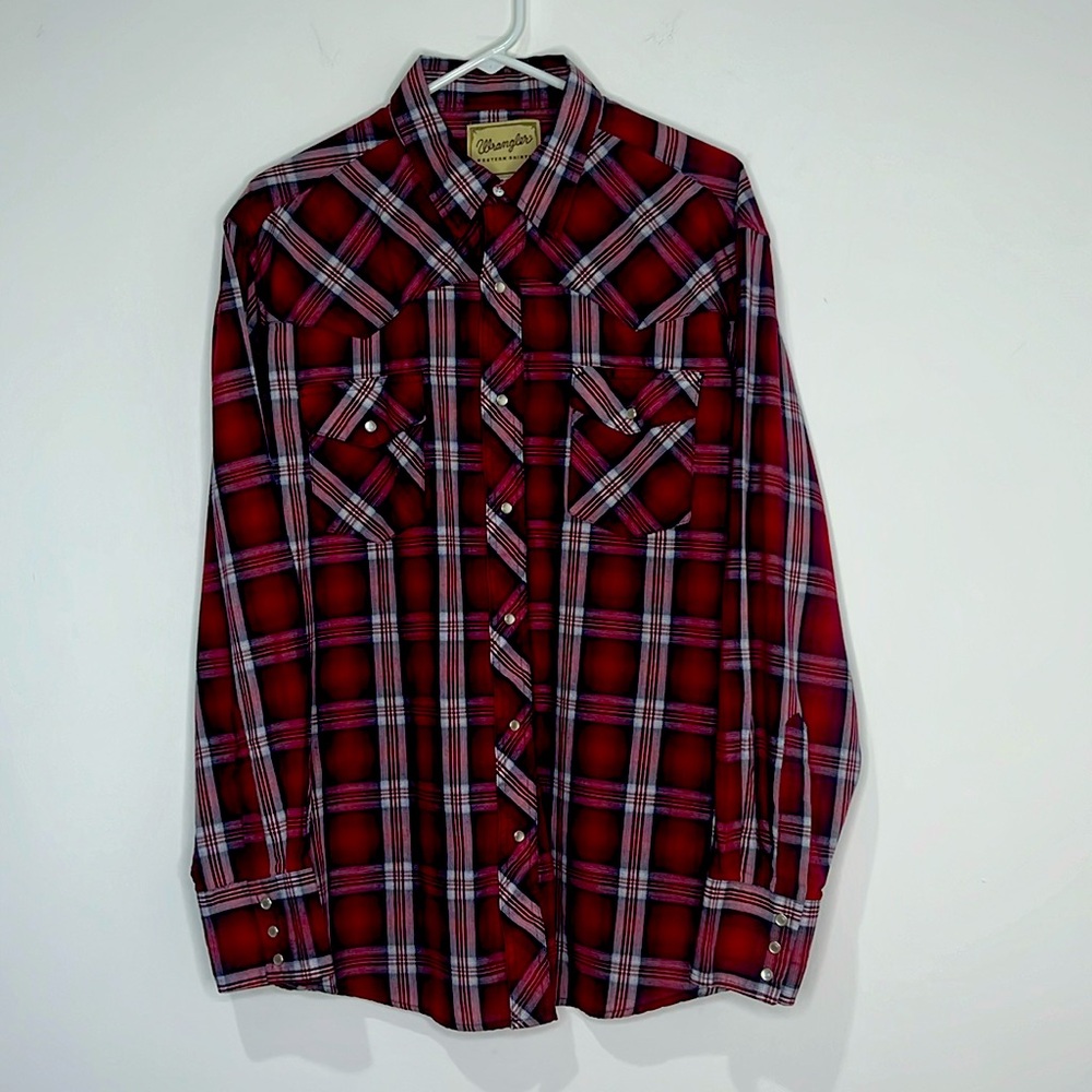Men’s Wrangler red and white plaid pearl snap long sleeve shirt with pockets XL
